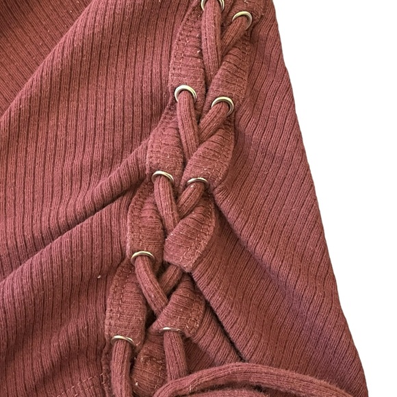 Forever 21 Long Sleeve Crop Top Burgundy Maroon Ribbed Crewneck Lace Up Medium - Picture 6 of 6